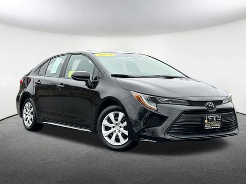 Certified 2024 Toyota Corolla LE image 2