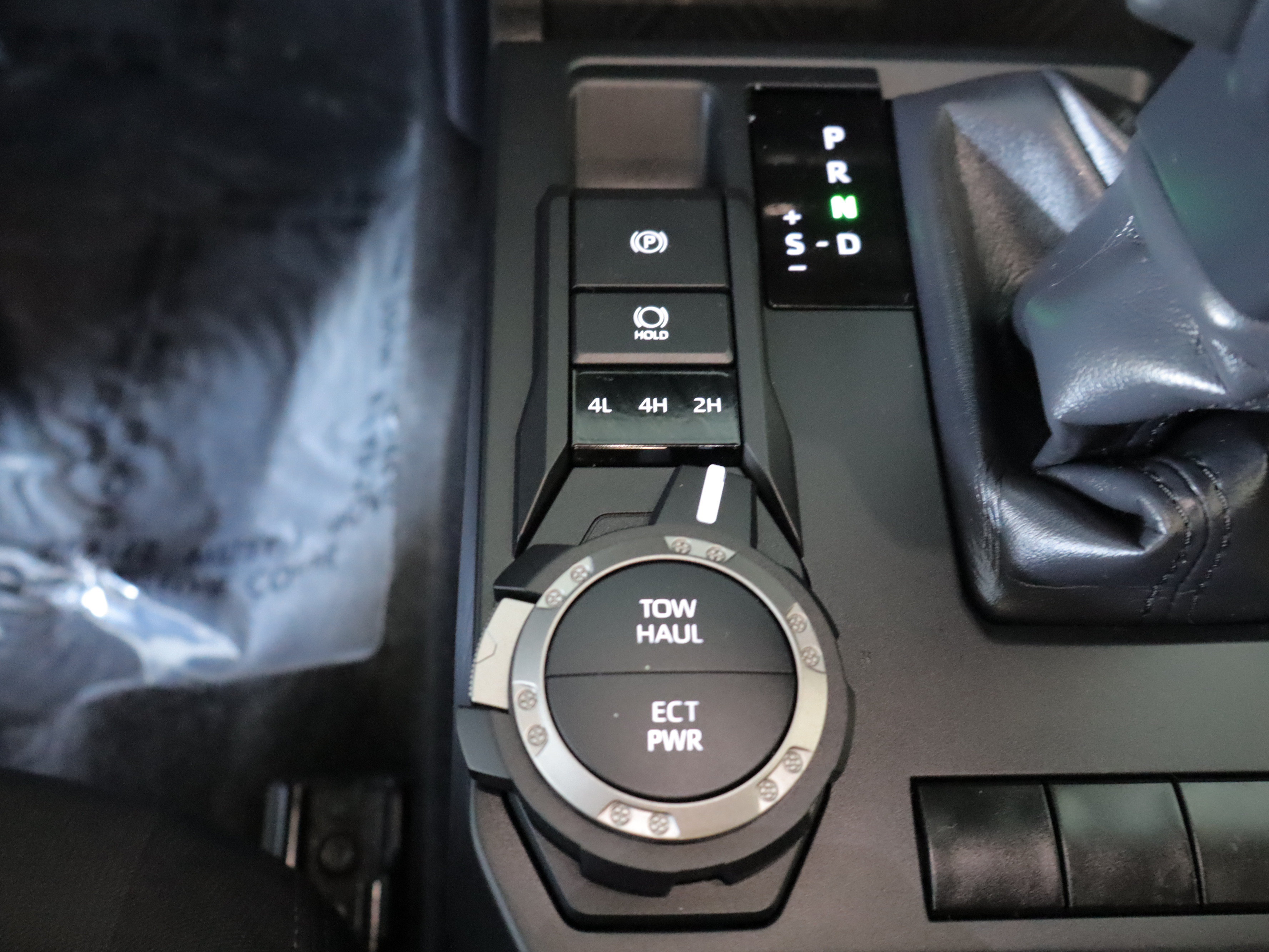 Used 2024 Toyota Tacoma SR5 AWD/4WD image 19