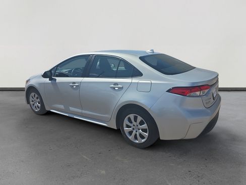 Used 2024 Toyota Corolla LE FWD image 3