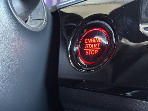 Used 2022 Honda Civic Touring image 21