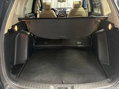 Used 2017 Honda CR-V Touring image 15