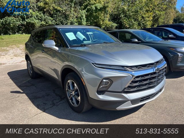 Used 2024 Chevrolet Blazer LT w/ Convenience Package AWD/4WD image 2