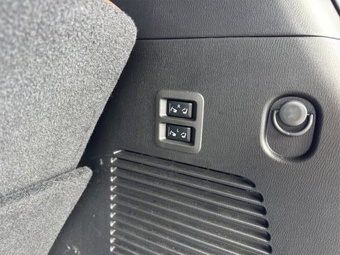 Used 2020 Nissan Armada Platinum w/ Platinum Reserve Package image 36