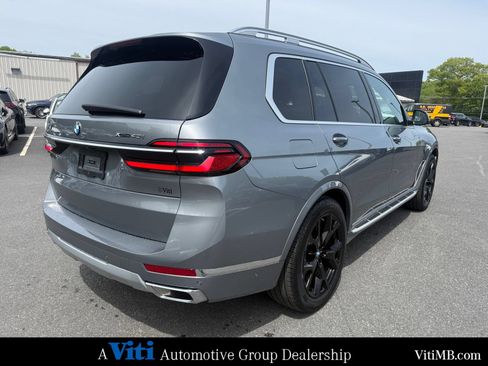 Used 2026 BMW X7 xDrive40i AWD/4WD image 7