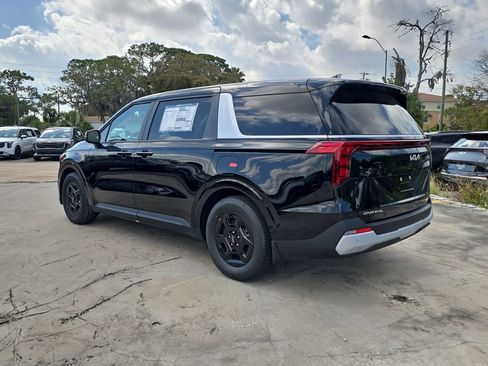 New 2026 Kia Carnival FWD image 6