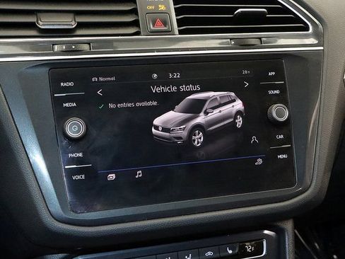 Used 2020 Volkswagen Tiguan SE AWD/4WD image 19