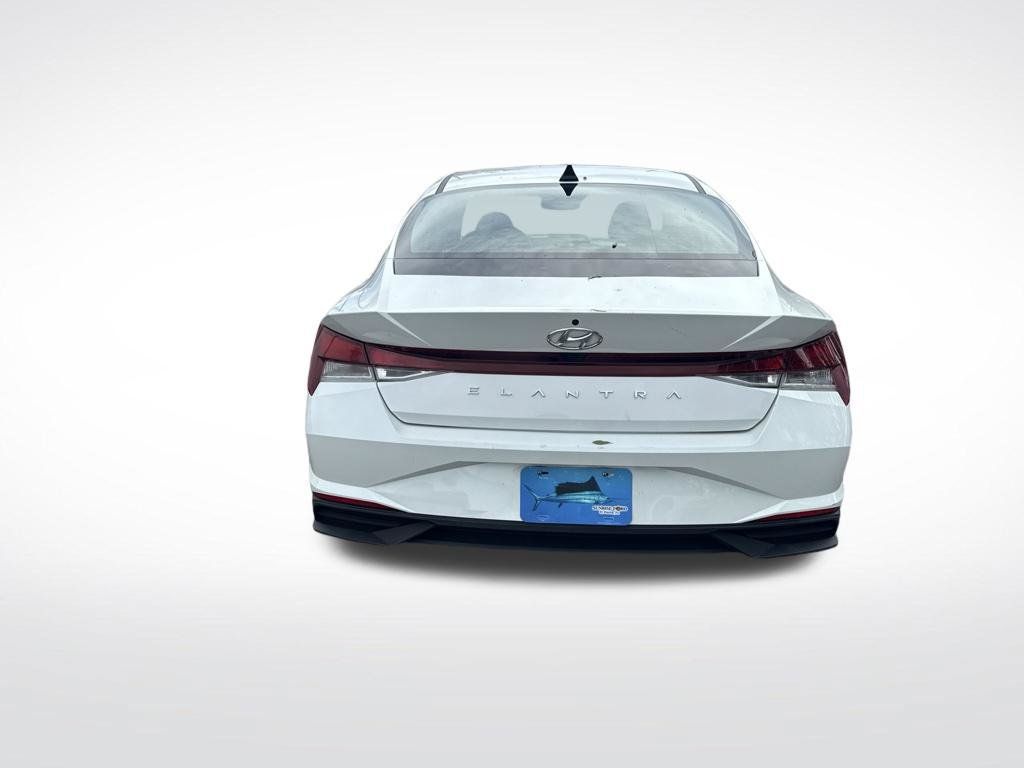 Used 2023 Hyundai Elantra SEL w/ Convenience Package FWD image 7