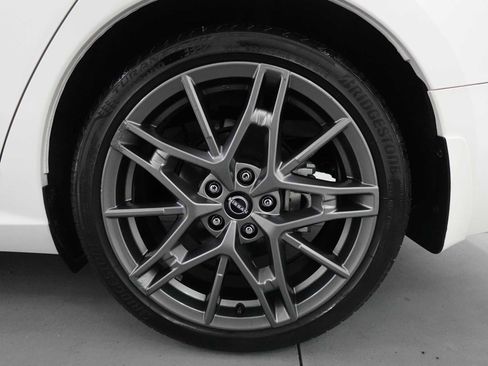 Used 2024 Nissan Altima 2.0 SR FWD image 9