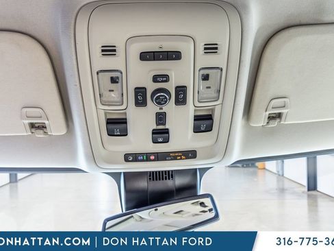 Used 2024 GMC Yukon XL Denali AWD/4WD image 14