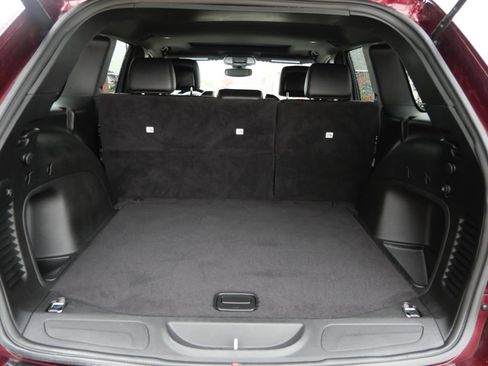 Used 2022 Jeep Grand Cherokee Limited RWD image 12