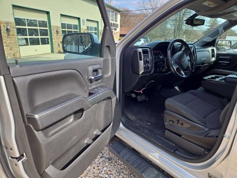 Used 2018 Chevrolet Silverado 1500 LT w/ All Star Edition image 19
