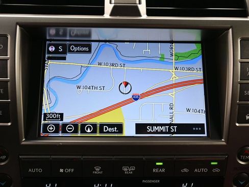 Used 2020 Lexus GX 460 Premium AWD/4WD image 24