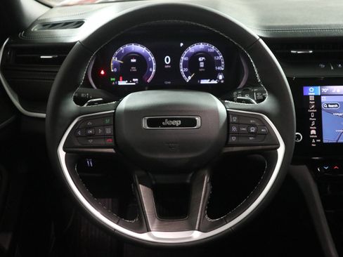 New 2026 Jeep Grand Cherokee Altitude AWD/4WD image 17