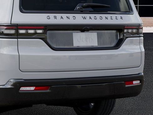 New 2025 Jeep Grand Wagoneer Series III image 13
