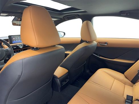 Used 2025 Lexus IS 350 F Sport image 38