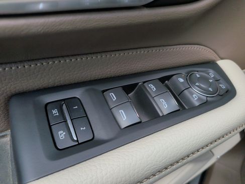Used 2022 GMC Yukon Denali RWD image 28