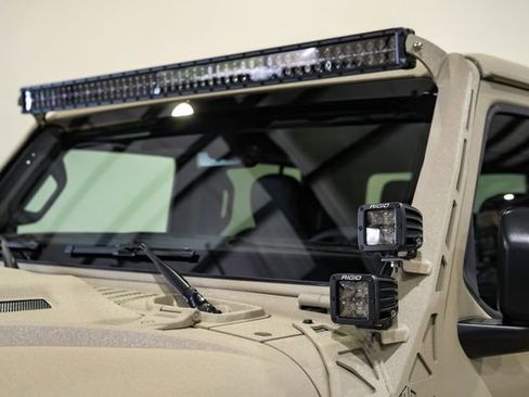 Used 2025 Jeep Gladiator Rubicon w/ Safety Group image 23