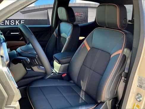 New 2026 GMC Canyon AT4 image 9