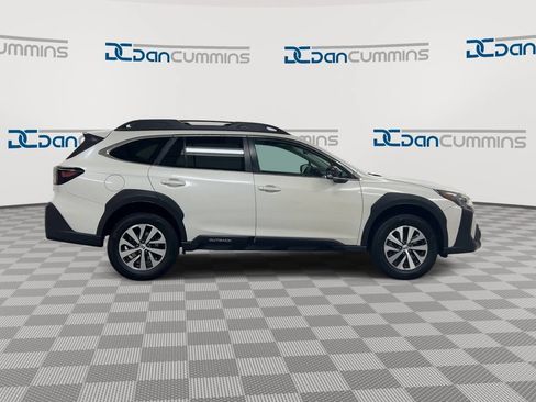 Used 2023 Subaru Outback Premium AWD/4WD image 9