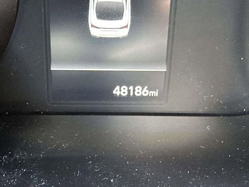 Used 2022 Hyundai Elantra SEL FWD image 17