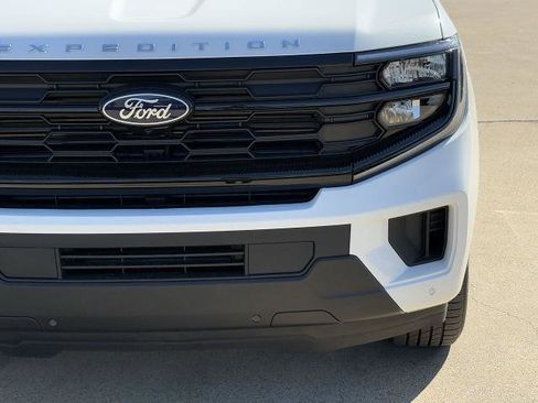 New 2026 Ford Expedition Max Active image 9