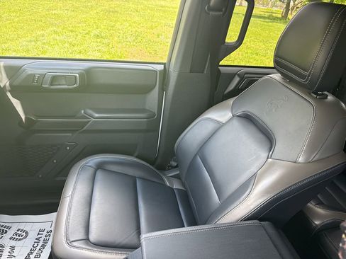 Used 2025 Ford Bronco Outer Banks AWD/4WD image 4