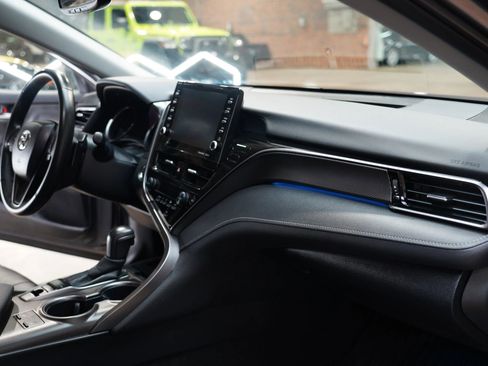 Used 2023 Toyota Camry XSE image 49