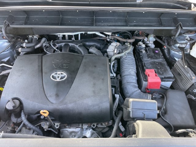 Used 2021 Toyota Highlander XLE AWD/4WD image 32