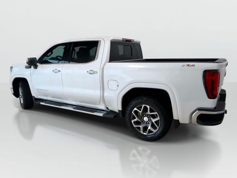 Used 2022 GMC Sierra 1500 SLT w/ SLT Premium Plus Package AWD/4WD image 3