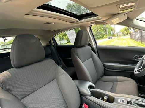 Used 2016 Honda HR-V EX image 32