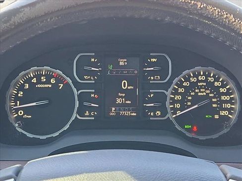 Used 2019 Toyota Tundra Limited w/ Limited Premium Package AWD/4WD image 10