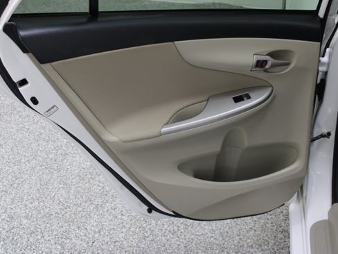 Used 2011 Toyota Corolla LE FWD image 21