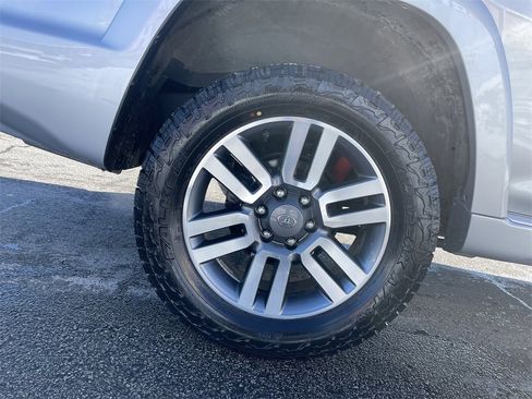 Used 2023 Toyota 4Runner TRD Sport image 12