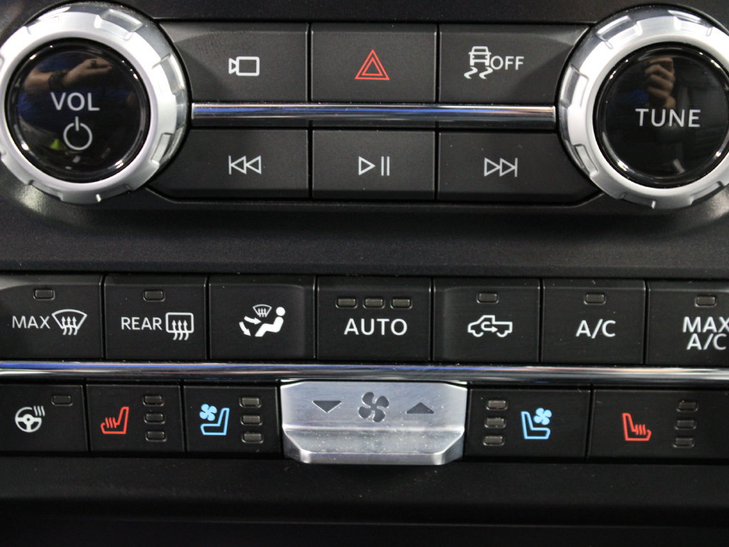 Used 2026 Ford F250 Platinum w/ FX4 Off-Road Package AWD/4WD image 73