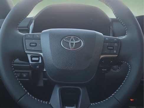 New 2026 Toyota Camry SE image 25