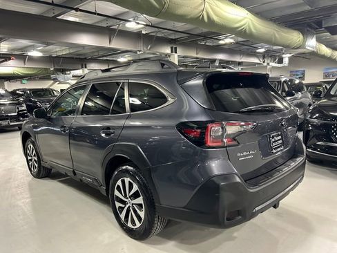 Used 2023 Subaru Outback Premium image 4