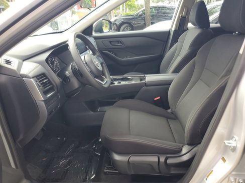 Certified 2024 Nissan Rogue S FWD image 15
