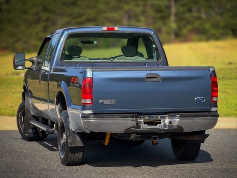 Used 2004 Ford F250 XLT AWD/4WD image 8