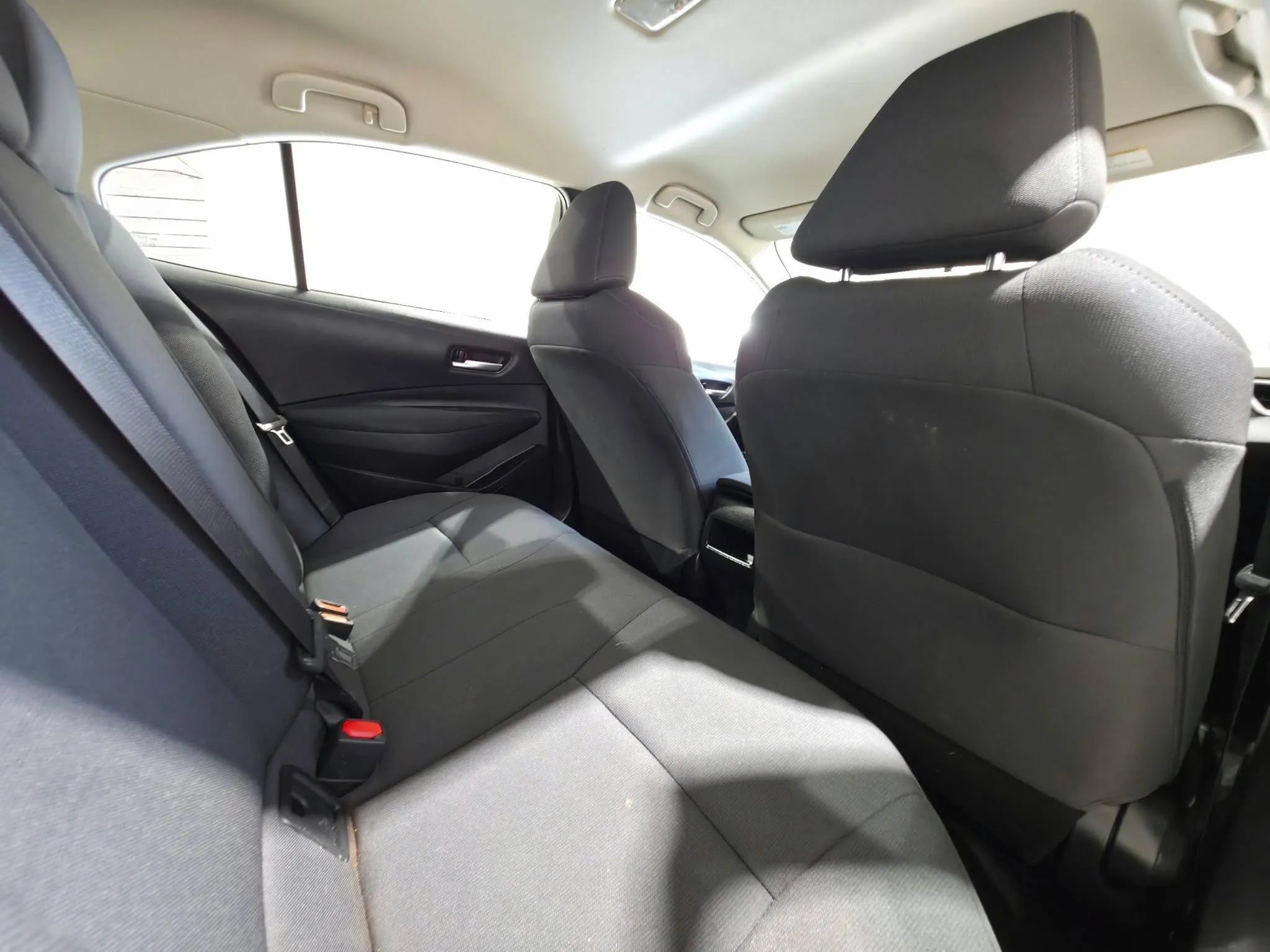 Used 2021 Toyota Corolla LE w/ Carpet Mat Package (TMS) FWD image 14
