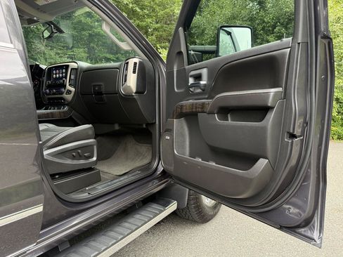 Used 2016 GMC Sierra 2500 Denali AWD/4WD image 28
