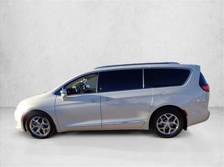 Used 2017 Chrysler Pacifica Limited w/ Advanced Safetytec Group video 2