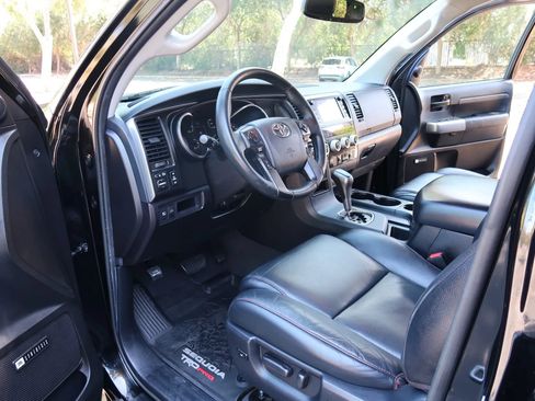 Used 2020 Toyota Sequoia TRD Pro AWD/4WD image 18