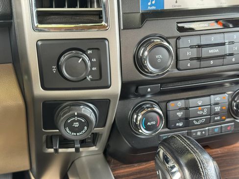 Used 2016 Ford F150 Lariat AWD/4WD image 22