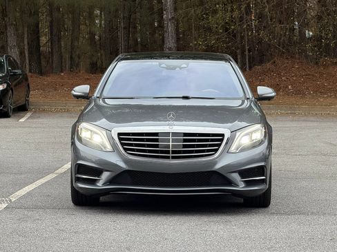 Used 2017 Mercedes-Benz S 550 Sedan image 2