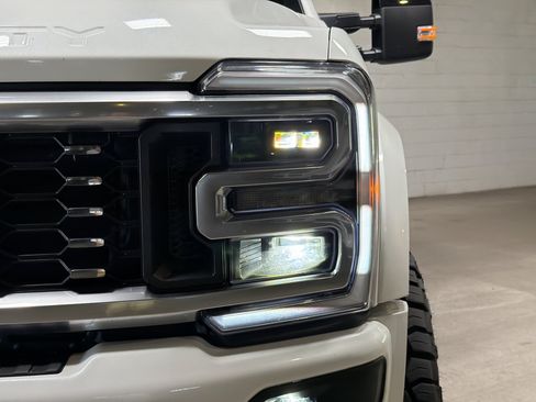 Used 2026 Ford F450 Platinum w/ FX4 Off-Road Package AWD/4WD image 10