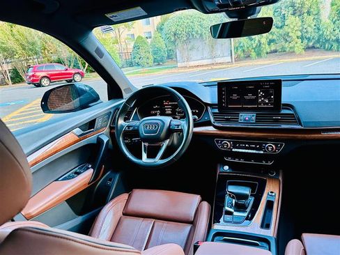 Used 2021 Audi Q5 2.0T Premium Plus w/ Premium Plus Package image 34