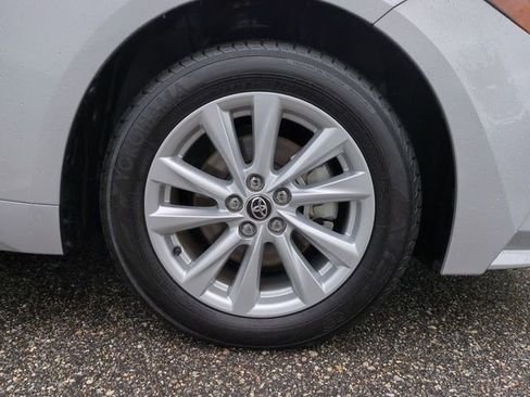 Used 2025 Toyota Corolla LE w/ LE Premium Package FWD image 11