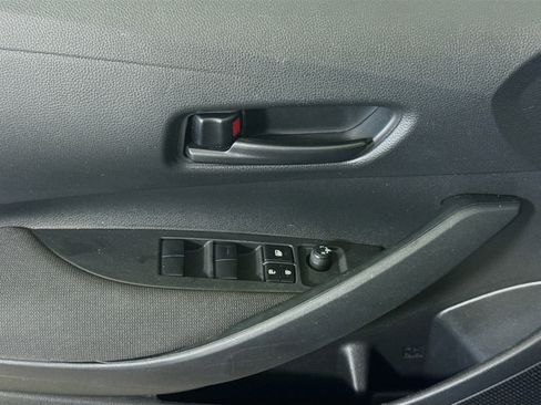 Used 2023 Toyota Corolla LE image 23