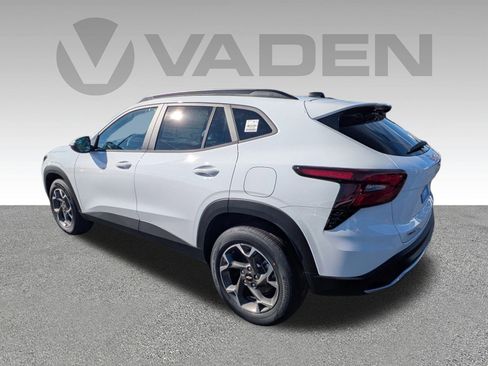 New 2026 Chevrolet Trax LT w/ Driver Confidence Package image 25