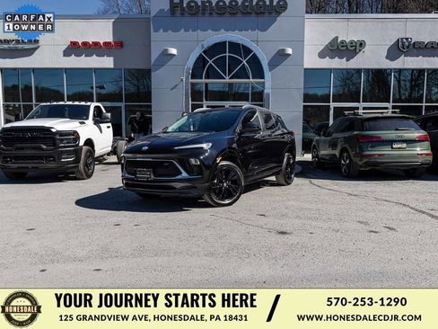 Used 2024 Buick Encore GX Sport Touring AWD/4WD image 1